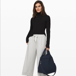 lululemon On The Level Bag 30L